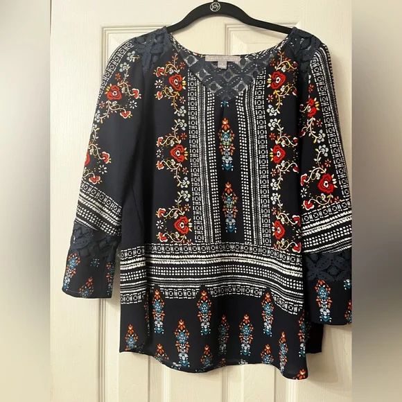 Valerie Stevens blouse with lace detail - Picture 1 of 2